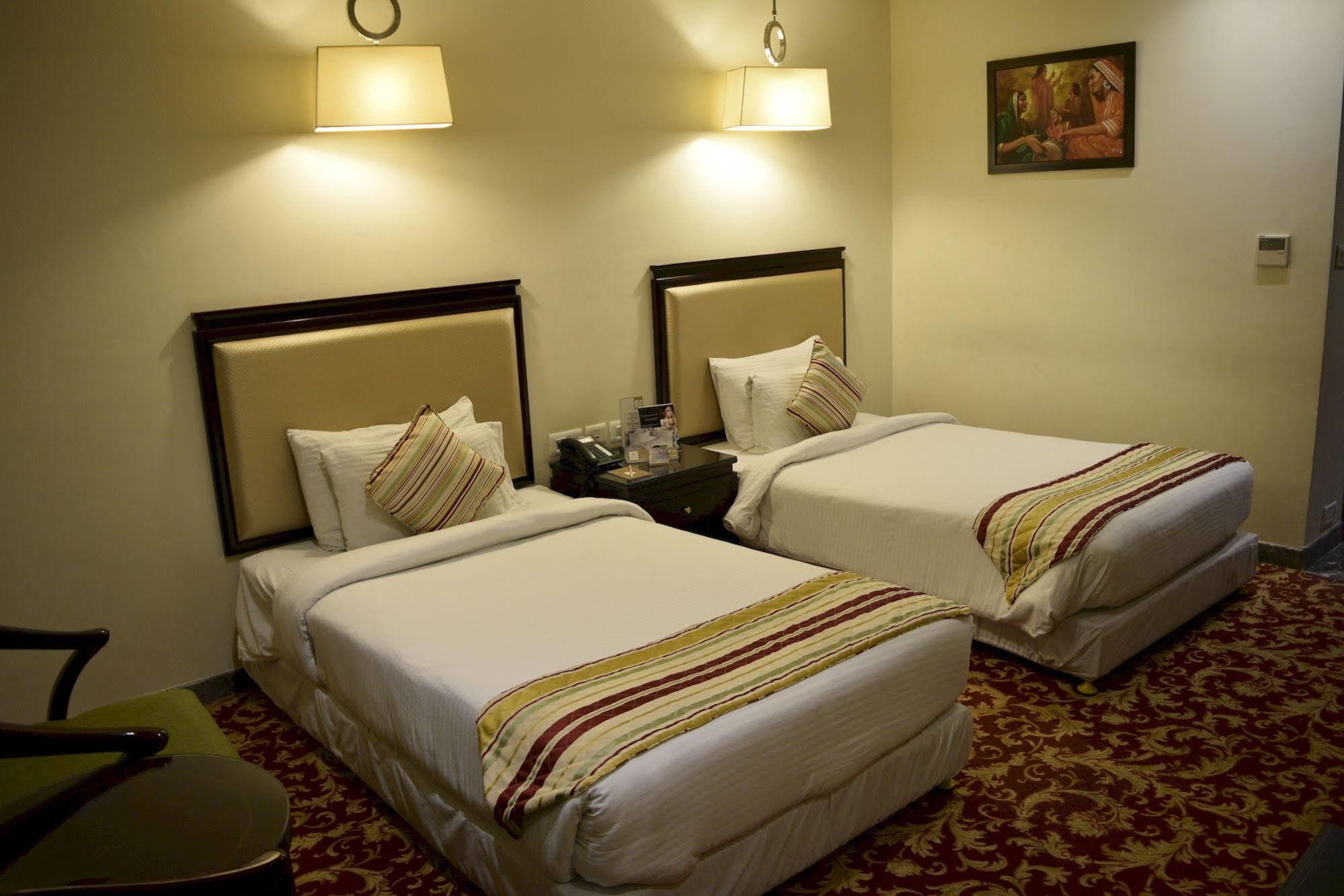 One Earth Avaas Hotel Amritsar Exterior foto
